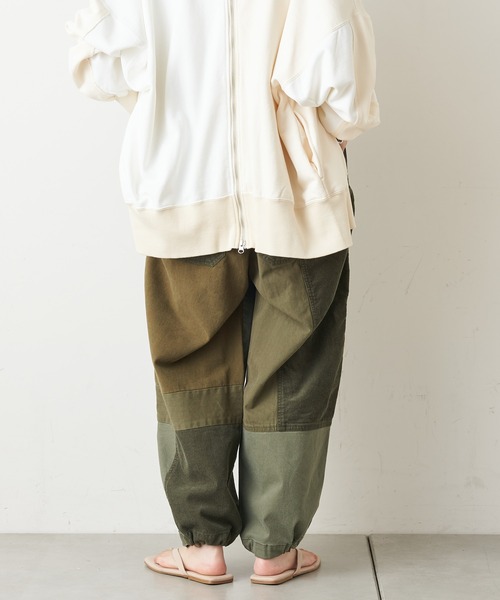 etsinta（エシンタ）の「【etsinta/エシンタ】コーディロイ切替ミリタリーパンツ（カーゴパンツ・レディース・ブラック/カーキ・ONE SIZE）」の5枚目の写真