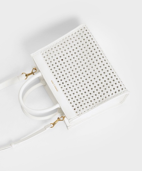 CHARLES & KEITH（チャールズ & キース）の「ウーブンダブルハンドル トートバッグ / Woven Double Handle Tote Bag（トートバッグ・レディース・ホワイト/ブラック/ブラウン・M）」の11枚目の写真