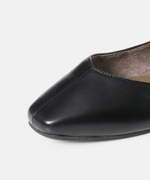 SENSE OF PLACE by URBAN RESEARCH（センスオブプレイスバイアーバンリサーチ）の「スクエアトウセンターシームフラットシューズ（パンプス・レディース・ブラック/アイボリー/マスタード/ブラウン・LARGE/SMALL/MEDIUM）」の14枚目の写真