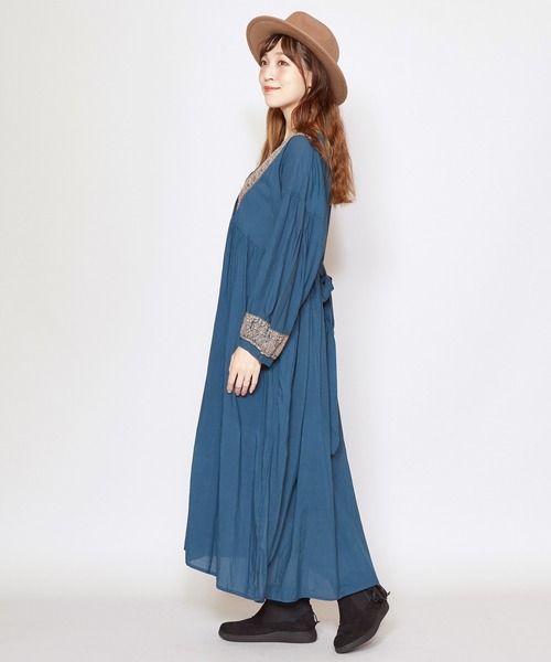 チャイハネ（チャイハネ）の「【チャイハネ】ジプラー刺繍カシュクールワンピース（ワンピース・レディース・ホワイト/オレンジ/ブルー・FREE）」の12枚目の写真