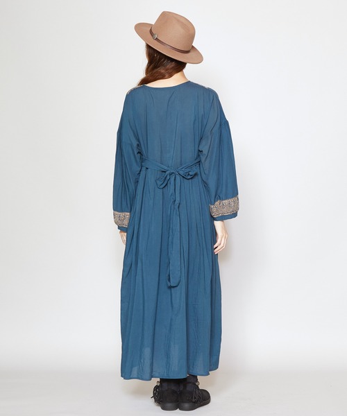 チャイハネ（チャイハネ）の「【チャイハネ】ジプラー刺繍カシュクールワンピース（ワンピース・レディース・ホワイト/オレンジ/ブルー・FREE）」の13枚目の写真