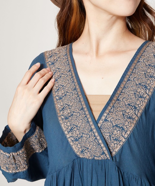 チャイハネ（チャイハネ）の「【チャイハネ】ジプラー刺繍カシュクールワンピース（ワンピース・レディース・ホワイト/オレンジ/ブルー・FREE）」の16枚目の写真