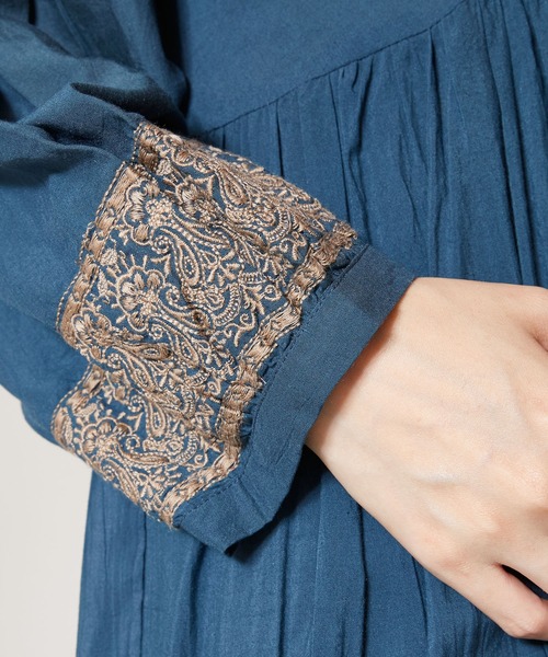 チャイハネ（チャイハネ）の「【チャイハネ】ジプラー刺繍カシュクールワンピース（ワンピース・レディース・ホワイト/オレンジ/ブルー・FREE）」の17枚目の写真