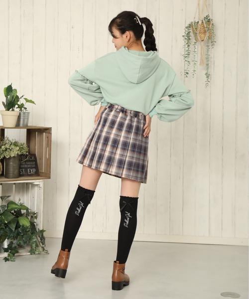 PINKHUNT（ピンクハント）の「PINKHUNT プリーツスカート 5976K（スカート・キッズ・ブラック/ネイビー/マスタード/グリーン/グレー/ピンク/ブルー/ダークネイビー/グレー系その他/ピンク系その他/ベージュ/パープル・120cm/130cm/140cm/160cm/150cm）」の16枚目の写真