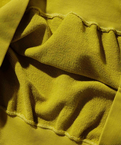 XLARGE（エクストララージ）の「PIGMENT HIGH-NECK SWEAT（スウェット・メンズ・ブラック/グリーン/マスタード・XL/S/M/L）」の10枚目の写真