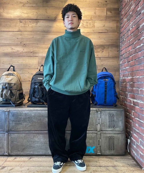 XLARGE（エクストララージ）の「PIGMENT HIGH-NECK SWEAT（スウェット・メンズ・ブラック/グリーン/マスタード・XL/S/M/L）」の22枚目の写真