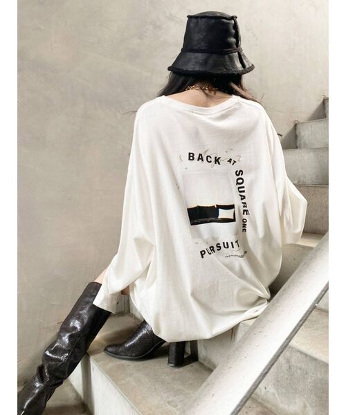 EMODA（エモダ）の「バックアートバルキートップ（Tシャツ/カットソー・レディース・ホワイト/ブラック/パープル・FREE）」の5枚目の写真