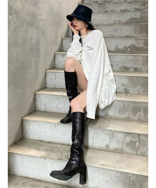 EMODA（エモダ）の「バックアートバルキートップ（Tシャツ/カットソー・レディース・ホワイト/ブラック/パープル・FREE）」の6枚目の写真