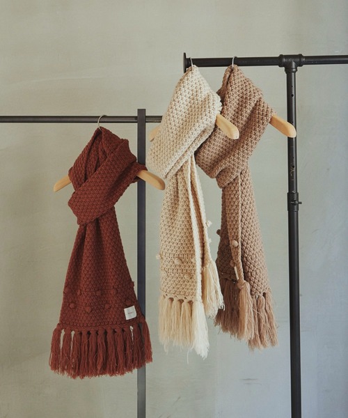 hinari(ヒナリ)の「ポップコーン編みボリュームフリンジマフラー(マフラー・レディース・オフホワイト/マスタード/モカ/ブラウン・FREE)」の21枚目の写真