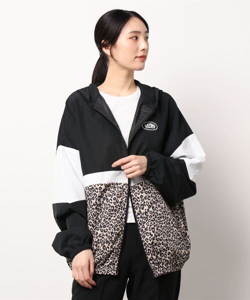 CECIL McBEE(セシルマクビー)の「レオパード切替トラックジャケット(マウンテンパーカー・レディース・ベージュ/ブラック・MEDIUM)」の2枚目の写真
