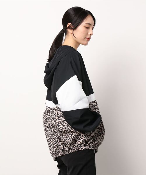 CECIL McBEE(セシルマクビー)の「レオパード切替トラックジャケット(マウンテンパーカー・レディース・ベージュ/ブラック・MEDIUM)」の3枚目の写真