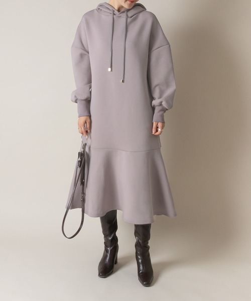 RANDA（ランダ）の「ダンボールフーディーワンピース（ワンピース・レディース・カーキ/グレー/ブラック・FREE）」の3枚目の写真