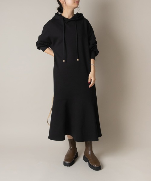 RANDA（ランダ）の「ダンボールフーディーワンピース（ワンピース・レディース・カーキ/グレー/ブラック・FREE）」の2枚目の写真