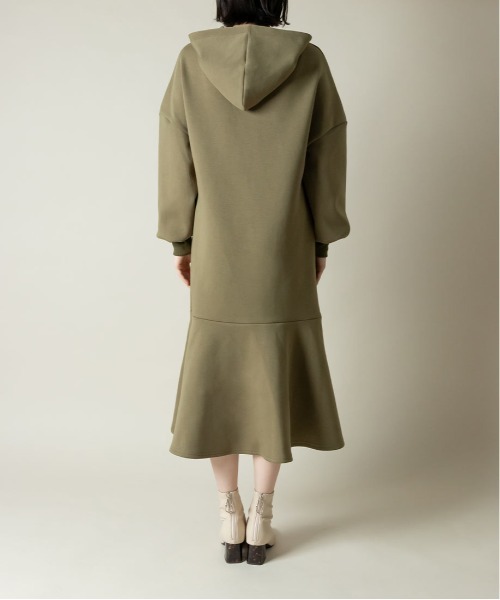 RANDA（ランダ）の「ダンボールフーディーワンピース（ワンピース・レディース・カーキ/グレー/ブラック・FREE）」の7枚目の写真