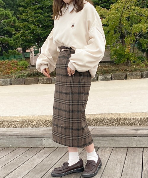 apres jour（アプレジュール）の「くま刺繍スウェット【ZOZOTOWN限定アイテム】（スウェット・レディース・アイボリー/ダークグリーン/ボルドー・フリー/X-LARGE）」の12枚目の写真