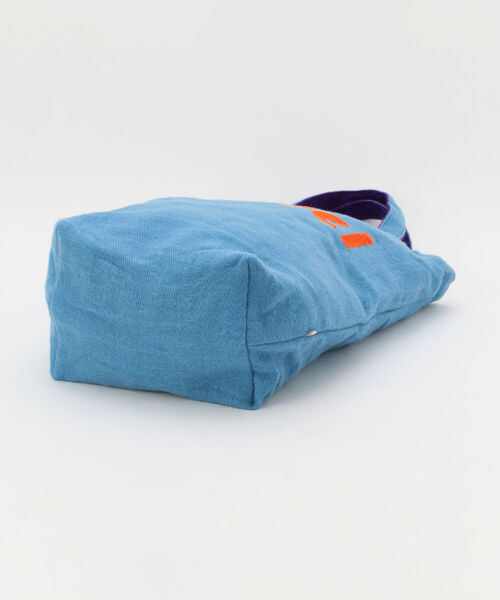 hint hint（ヒントヒント）の「【WEB限定】【hint hint/ヒントヒント】merci リバーシブルバッグ オルテガ柄（トートバッグ・レディース・ライトグレー/サックスブルー・FREE）」の6枚目の写真