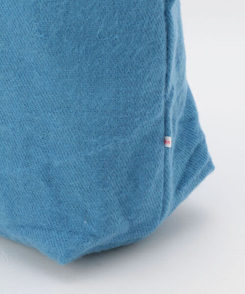 hint hint（ヒントヒント）の「【WEB限定】【hint hint/ヒントヒント】merci リバーシブルバッグ オルテガ柄（トートバッグ・レディース・ライトグレー/サックスブルー・FREE）」の5枚目の写真