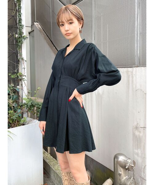 EMODA(エモダ)の「サイドシェイプシャツワンピース(シャツワンピース・レディース・グレー/ブラック/ベージュ・FREE)」の4枚目の写真