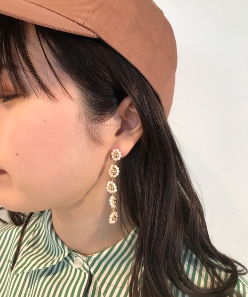 Me%（ミィパーセント）の「カラフルＩラインビーズイヤリング（イヤリング・レディース・ホワイト系その他/グリーン系その他/ピンク系その他・FREE）」の10枚目の写真