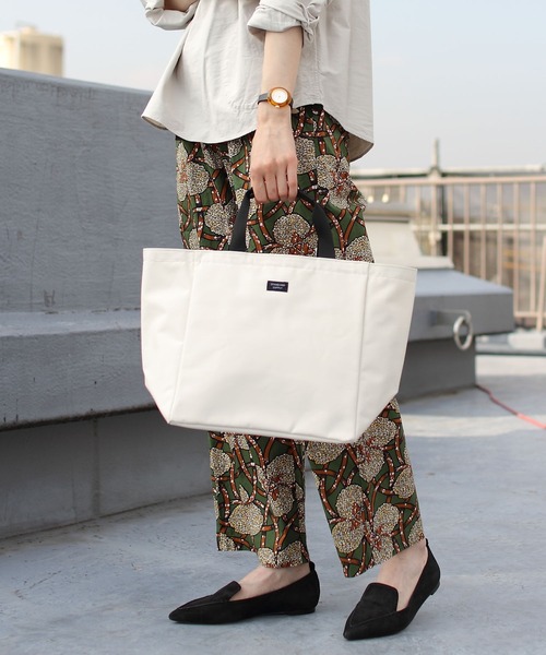 STANDARD SUPPLY（スタンダードサプライ）の「STANDARD SUPPLY/スタンダードサプライ　BトートS　B TOTE S（トートバッグ・レディース・ブラック/ネイビー/グレー/ナチュラル/コバルトブルー/カーキオリーブ/チャコールグレー/グレイッシュベージュ/ライトブラウン/サンドベージュ・FREE）」の6枚目の写真