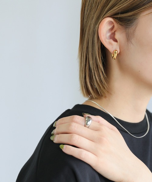 select MOCA（セレクトモカ）の「Vシェイプピアス（ピアス（両耳用）・レディース・シルバー/ゴールド・FREE）」の5枚目の写真