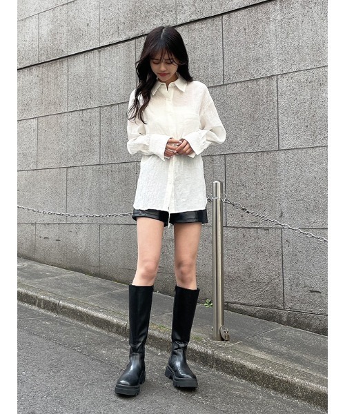 ENVYM（アンビー）の「オープンバックロングＳＨ（シャツ/ブラウス・レディース・ブラック/ブルー/ホワイト・FREE）」の6枚目の写真