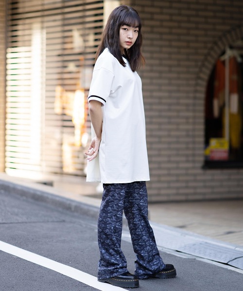 X-girl(エックスガール)の「CONTRAST COLLAR S/S BIG TEE/ビッグシルエットTシャツ(Tシャツ/カットソー・レディース・ホワイト/チャコール/バーガンディー・M/S)」の17枚目の写真