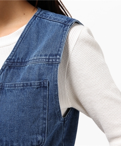 Kastane（カスタネ）の「【Kastane】デニムV開きワンピース（ワンピース・レディース・ブルー・FREE）」の5枚目の写真