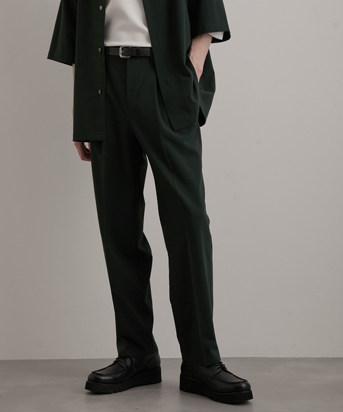 JUNRED(ジュンレッド)の「エアリーストレッチタックストレートパンツ(スラックス・メンズ・チャコールグレー/ライトグレー/ダークグリーン・L/M/S)」の8枚目の写真