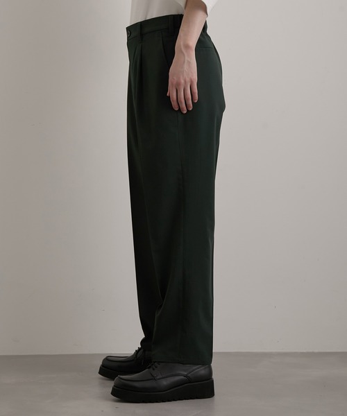 JUNRED(ジュンレッド)の「エアリーストレッチタックストレートパンツ(スラックス・メンズ・チャコールグレー/ライトグレー/ダークグリーン・L/M/S)」の17枚目の写真