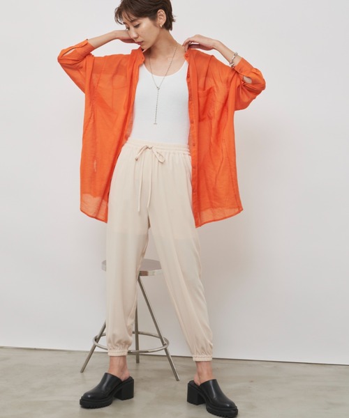 Auntie Rosa Holiday(アンティローザホリデー)の「ジョーゼットジョガーパンツ / サイズ展開あり(その他パンツ・レディース・ブラック/カーキ/アイボリー・SMALL/MEDIUM)」の8枚目の写真