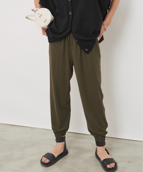 Auntie Rosa Holiday(アンティローザホリデー)の「ジョーゼットジョガーパンツ / サイズ展開あり(その他パンツ・レディース・ブラック/カーキ/アイボリー・SMALL/MEDIUM)」の12枚目の写真