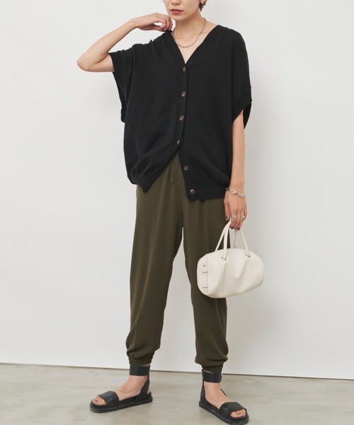 Auntie Rosa Holiday(アンティローザホリデー)の「ジョーゼットジョガーパンツ / サイズ展開あり(その他パンツ・レディース・ブラック/カーキ/アイボリー・SMALL/MEDIUM)」の17枚目の写真