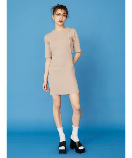 EVRIS（エヴリス）の「サイドオープンニットワンピース（ワンピース・レディース・ブラック/ベージュ/ピンク・FREE）」の21枚目の写真