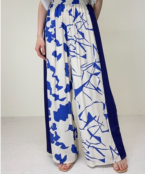 TEVALT(ヴァレット)の「サイド配色オリジナルptPT(その他パンツ・レディース・ベージュ/オフホワイト・38)」の1枚目の写真