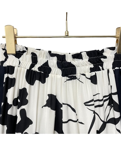 TEVALT(ヴァレット)の「サイド配色オリジナルptPT(その他パンツ・レディース・ベージュ/オフホワイト・38)」の4枚目の写真