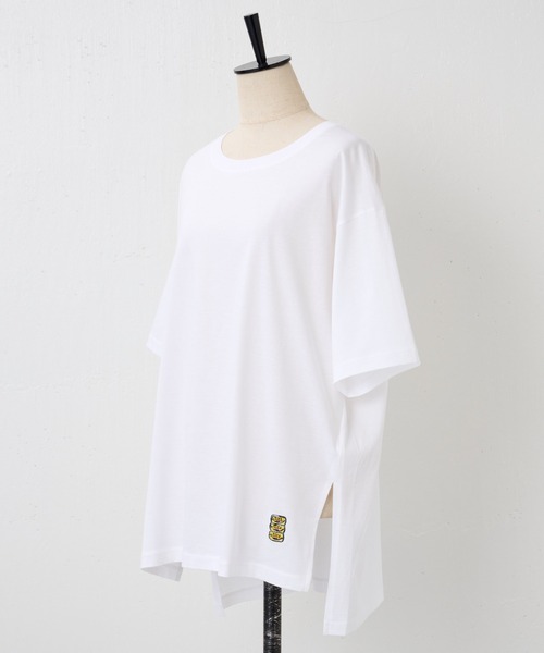 BEARDSLEY(ビアズリー)の「MarketワッペンゆるT(Tシャツ/カットソー・レディース・ホワイト/ネイビー・FREE)」の11枚目の写真