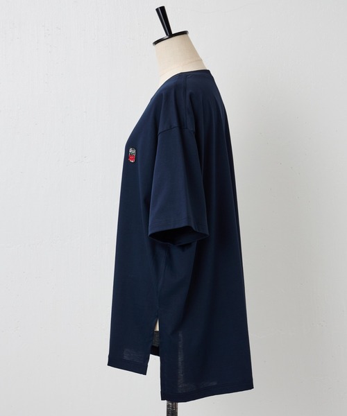 BEARDSLEY(ビアズリー)の「MarketワッペンゆるT(Tシャツ/カットソー・レディース・ホワイト/ネイビー・FREE)」の9枚目の写真