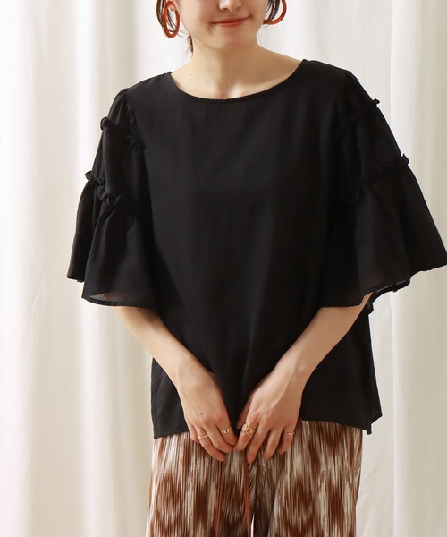 libelle more（リベル モア）の「コットンボイル袖切替フリルギャザーブラウス（シャツ/ブラウス・レディース・オフホワイト/グリーン/オレンジ/ブラック・M/L）」の8枚目の写真