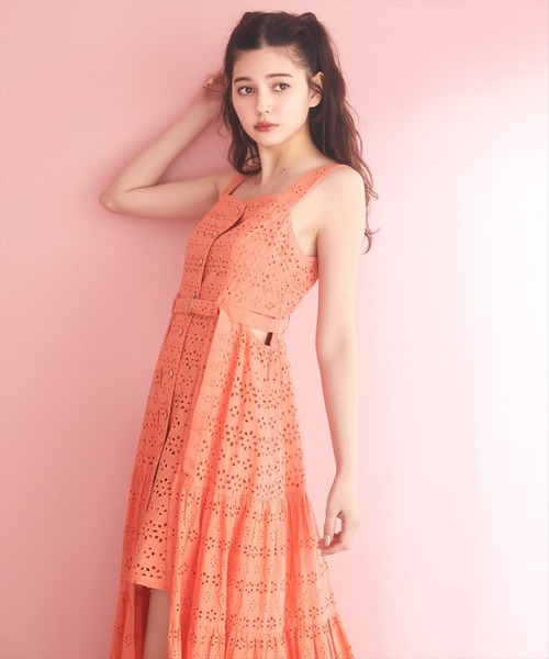 REDYAZEL（レディアゼル）の「コットンアイレットレースセットアップ（ワンピース・レディース・オフホワイト/オレンジ/カーキ/ブラック・SMALL/MEDIUM）」の6枚目の写真