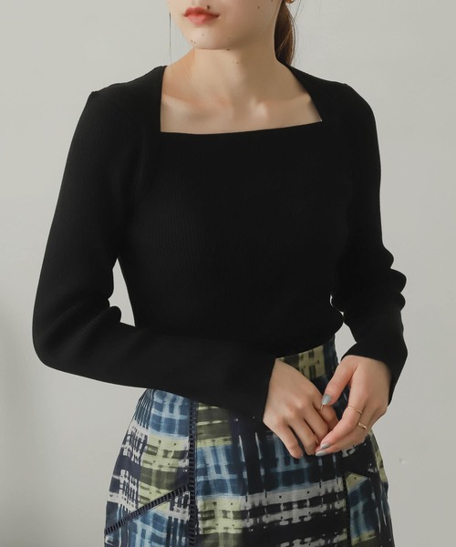 SENSE OF PLACE by URBAN RESEARCH(センスオブプレイスバイアーバンリサーチ)の「レイヤードスクエアネックコンパクトセーター(ニット/セーター・レディース・ミント/アイボリー/ブラック/パープル・ONE)」の3枚目の写真