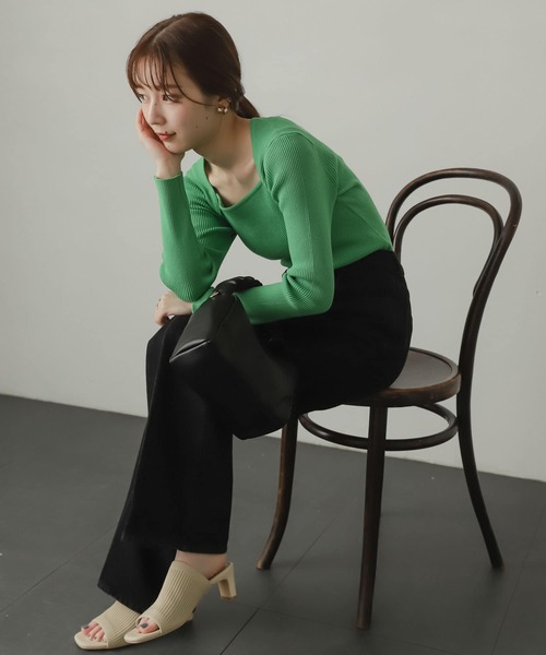 SENSE OF PLACE by URBAN RESEARCH(センスオブプレイスバイアーバンリサーチ)の「レイヤードスクエアネックコンパクトセーター(ニット/セーター・レディース・ミント/アイボリー/ブラック/パープル・ONE)」の10枚目の写真