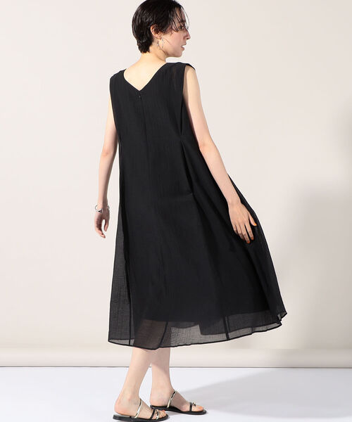 NOLLEY’S（ノーリーズ）の「カラミワッシャーフレアワンピース（ワンピース・レディース・ブラック/ブルー/グリーン・38）」の17枚目の写真