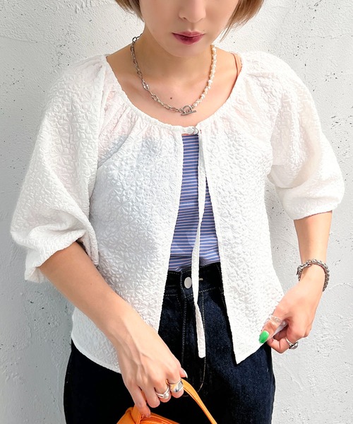 apres jour mignon(アプレジュールミニョン)の「ポコポコフラワーボレロ【ZOZOTOWN限定アイテム】(Tシャツ/カットソー・レディース・オフホワイト/ブラック・フリー/X-LARGE)」の3枚目の写真