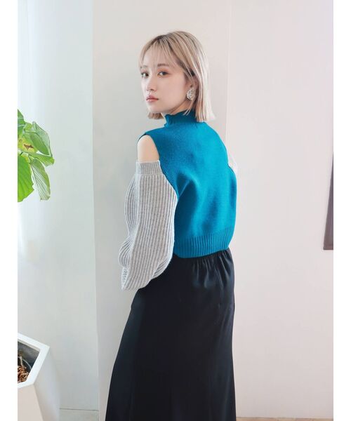 MURUA(ムルーア)の「カラーブロックボリュームニット(ニット/セーター・レディース・グレー/ブルー/アイボリー・FREE)」の10枚目の写真