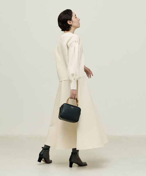 NOLLEY’S(ノーリーズ)の「【WEB限定カラーあり】パール付きプルオーバーニット(ニット/セーター・レディース・ネイビー/オフホワイト/ブラック・38)」の14枚目の写真