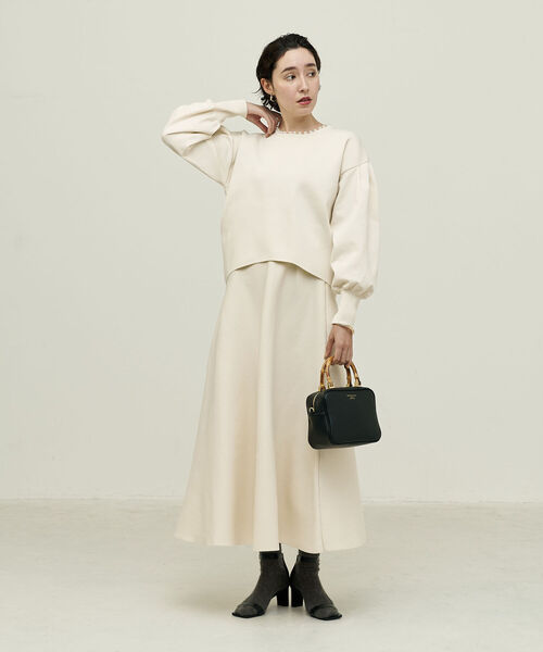 NOLLEY’S(ノーリーズ)の「【WEB限定カラーあり】パール付きプルオーバーニット(ニット/セーター・レディース・ネイビー/オフホワイト/ブラック・38)」の16枚目の写真