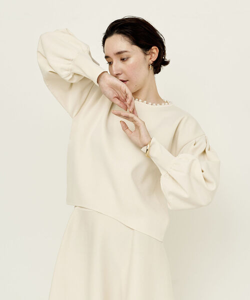 NOLLEY’S(ノーリーズ)の「【WEB限定カラーあり】パール付きプルオーバーニット(ニット/セーター・レディース・ネイビー/オフホワイト/ブラック・38)」の20枚目の写真