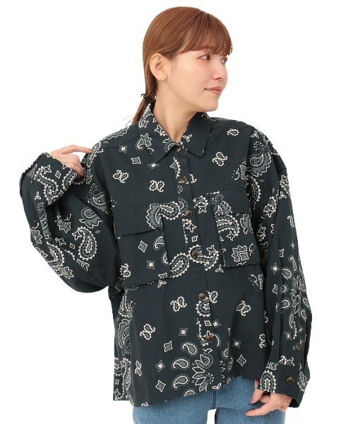 チチカカ（チチカカ）の「ビッグバンダナオーバーシャツ（シャツ/ブラウス・レディース・アイボリー/ベージュ/ネイビー・FREE）」の10枚目の写真