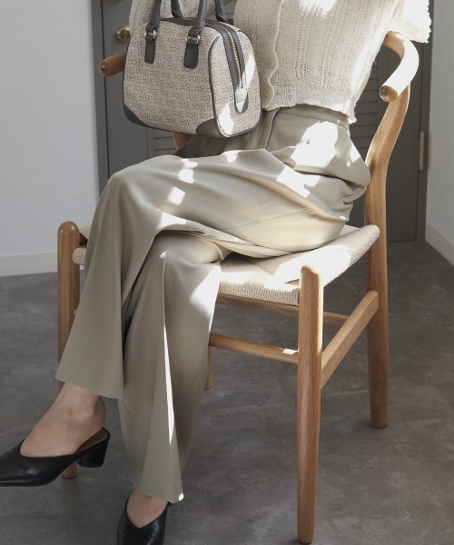 Reurie'（レウリィ）の「カラースラックス(セットアップ対応) / ワイドスラックス ルーズ ロング カラーパンツ ワイドストレート テラコッタ ブルー カーキ setup（スラックス・レディース・カーキ/ライトブルー/テラコッタ・FREE）」の3枚目の写真